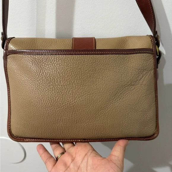 Coach Vintage Sheridan Mayfield Beige Brown Saddle‎ Leather Shoulder Bag 4225 K